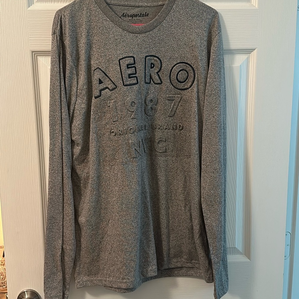Men’s Aeropostale Long Sleeve Tee 🩶🖤